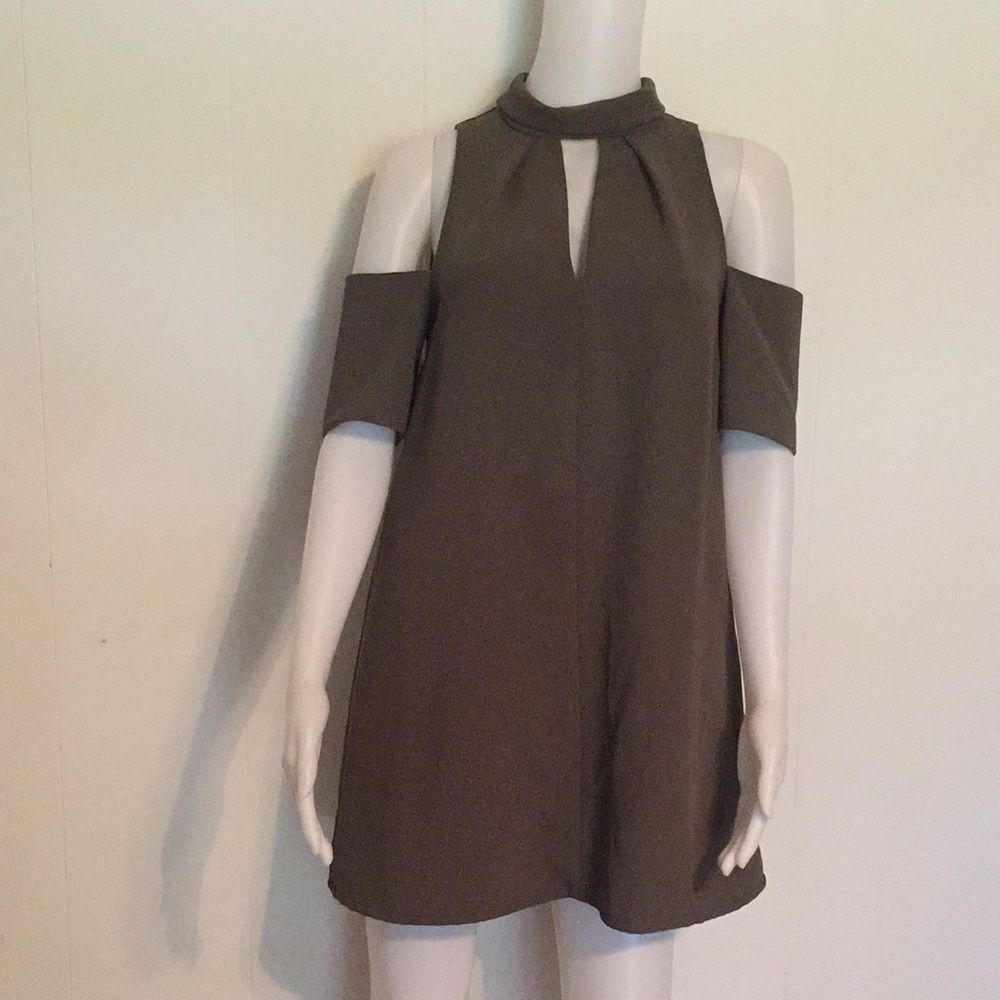 TopShop Size 4 Olive Green Cold Shoulder Trapeze Dress